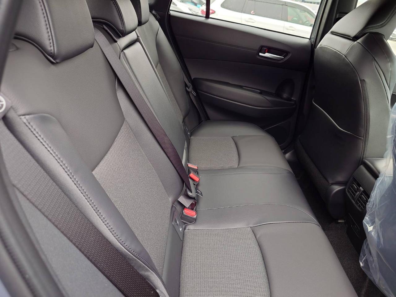 
								Re-Condition Toyota Corolla Cross Hybrid Z Package 2025 full									